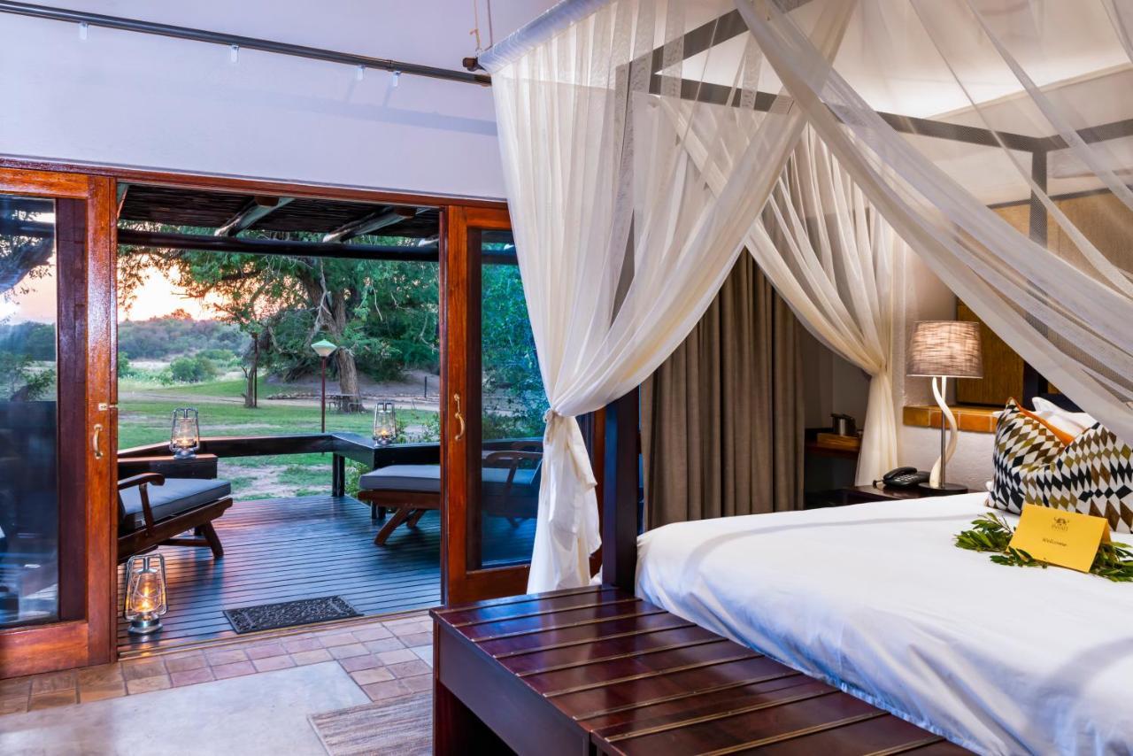 Inyati Game Lodge Резерват Саби Сенд Гейм Екстериор снимка