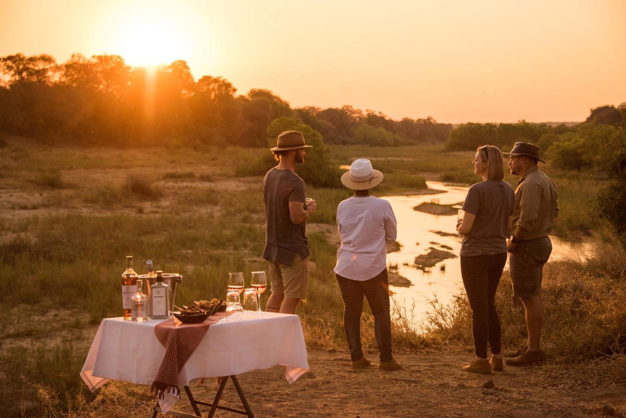 Inyati Game Lodge Резерват Саби Сенд Гейм Екстериор снимка